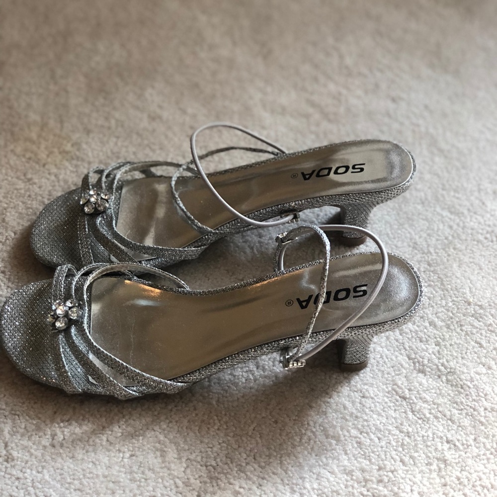 Kids silver sparkly dress shoes